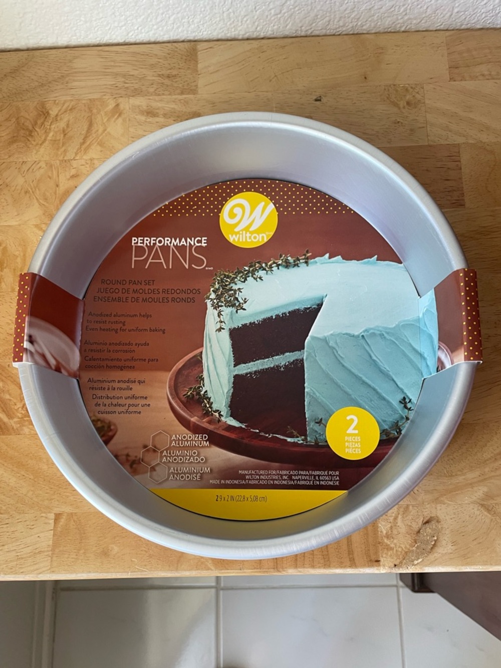 Wilton Performance 9in by 2in cake pans two pack